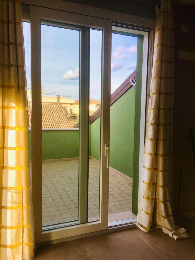 Ferienwohnung Residenza Elena Rimini Exterior foto