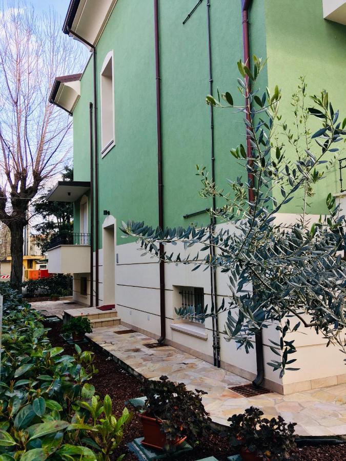 Ferienwohnung Residenza Elena Rimini Exterior foto
